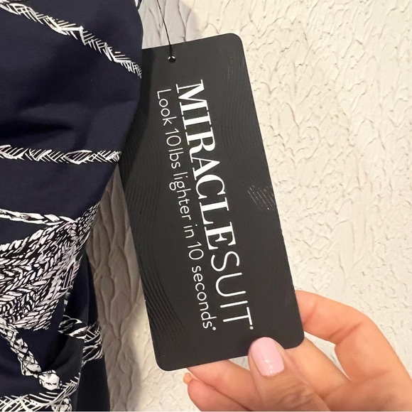 Miraclesuit Navy and White Nautical Rope design Tankini TOP ONLY size 8 - Picture 7 of 12